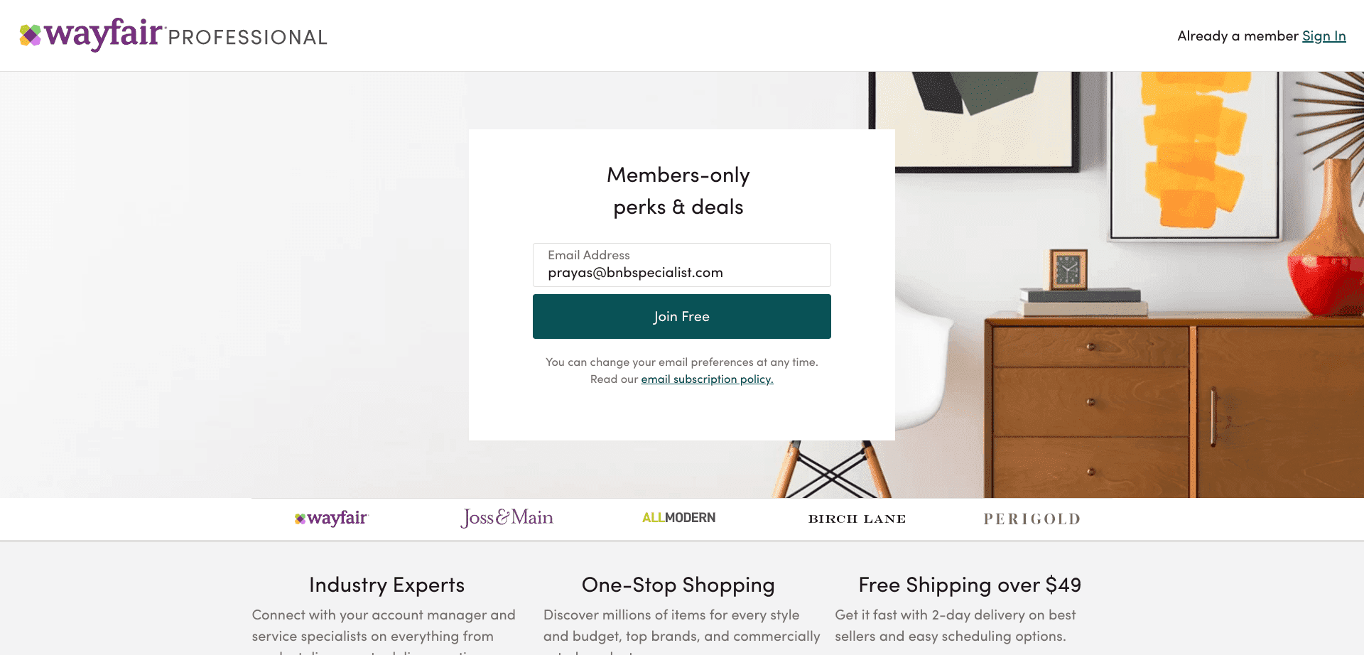 Airbnb Hosting A professional website showcasing WooCommerce's integration for Airbnb hosting.